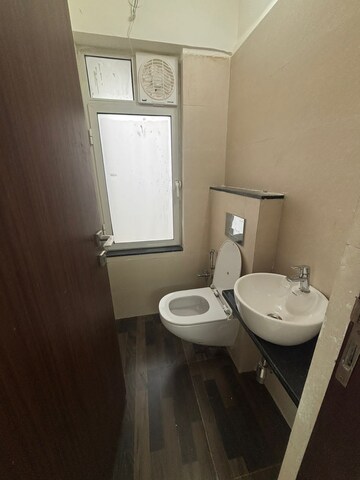 Master Bedroom in 1 BHK Apartment at Omkar Signet, Malad East – for Rent