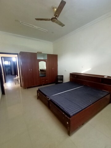 Master Bedroom in 2 BHK Independent House at Sector 21 – for Rent
