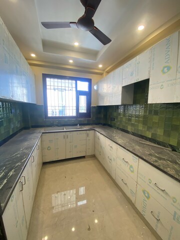 Kitchen in 3 BHK Builder Floor at Ansal Plaza Gurgaon, Palam Vihar – for Rent