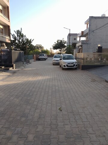 Parking in 5 BHK Independent House at Sector 123 – for Sale