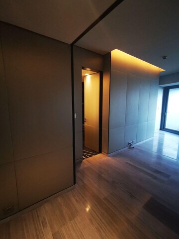 Room in 4 BHK Apartment at Lodha The World Towers World One Tier 2, Worli – for Rent