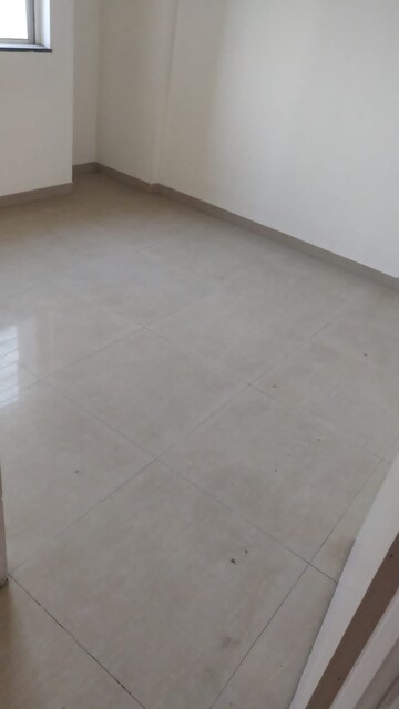 Room in 2 BHK Apartment at Jalan Aura County Pune, Wagholi – for Rent