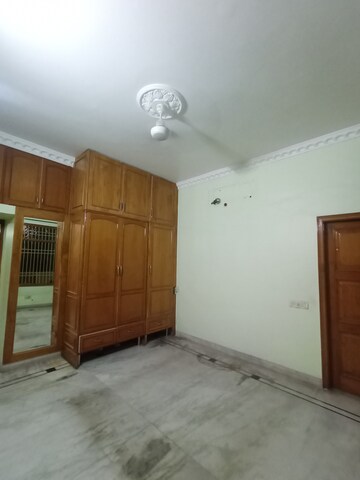 Room in 3 BHK Independent House at Sector 11 – for Rent