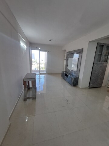 Furnished Amenities in 2 BHK Apartment at Signature Global The Millennia, Sector 37d – for Rent