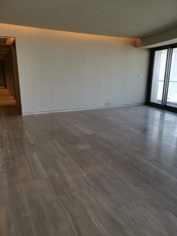 Room in 4 BHK Apartment at Lodha The World Towers World One Tier 2, Worli – for Rent