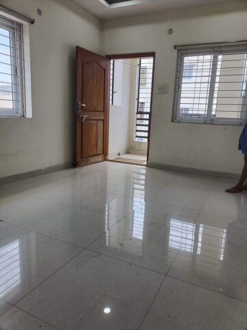 Room in 2 BHK Apartment at Kinetic Nirvana, Kondapur – for Rent