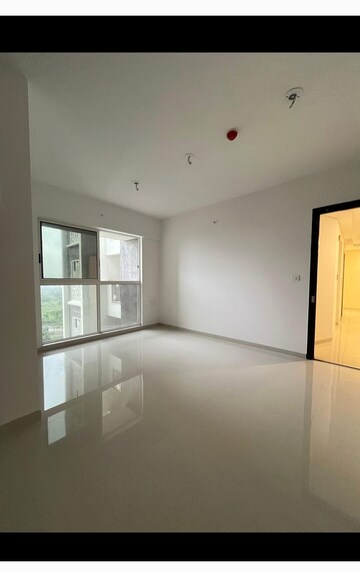 Room in 2 BHK Apartment at Reliable Balaji Aura, Taloja – for Rent