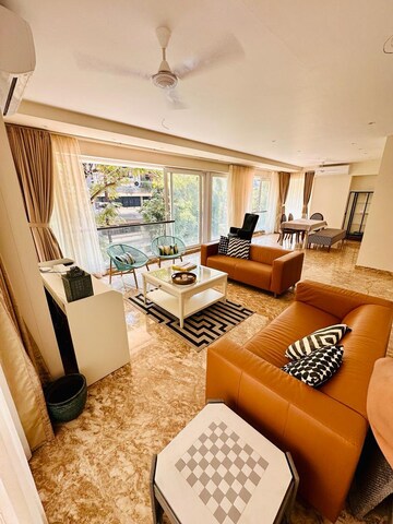 Master Bedroom in 4 BHK Apartment at Ashar Navroze Apartment, Pali Hill – for Rent