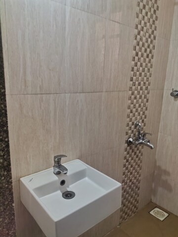 Bathroom in 1 BHK Apartment at Kumar Urban Kul Ecoloch, Mahalunge – for Rent