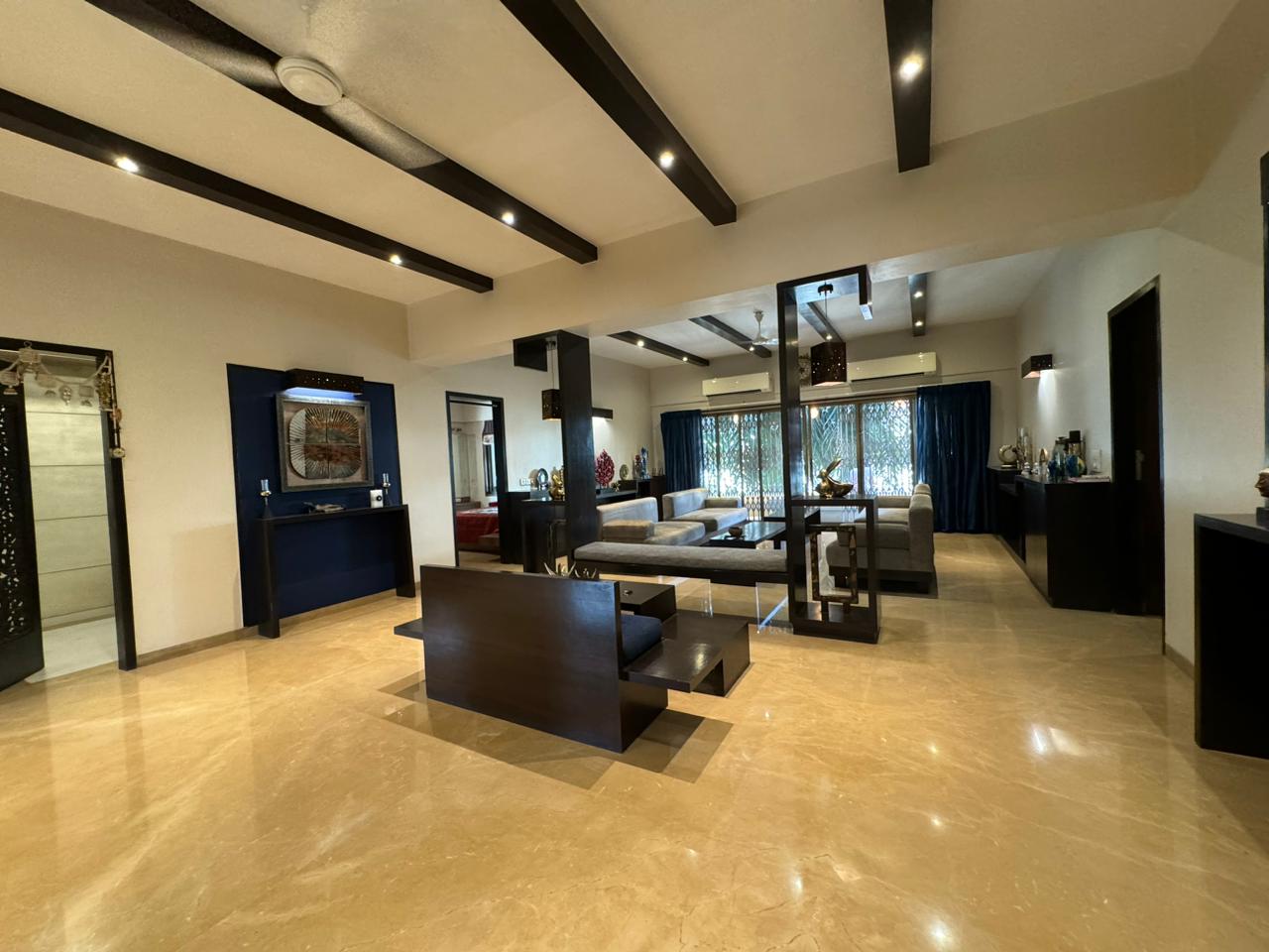 4 BHK + Extra Room Apartment For Sale in Param Plaza