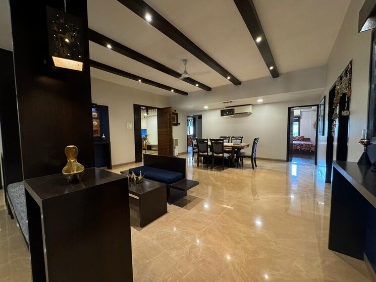  Parking, param-plaza 4 Bedroom 2650 Sq.Ft. Apartment In Juhu Mumbai 7903659