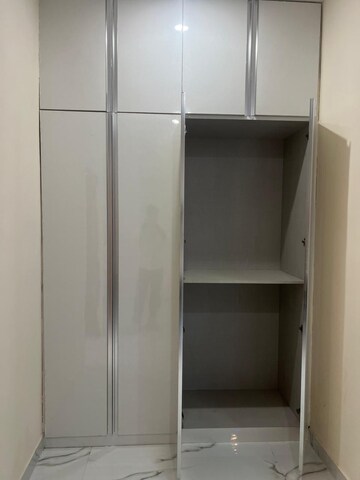 Master Bedroom in 1 BHK Builder Floor at Sector 52 – for Rent