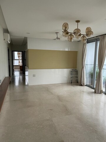 Room in 3 BHK Apartment at Oberoi Realty Exquisite, Goregaon East – for Sale