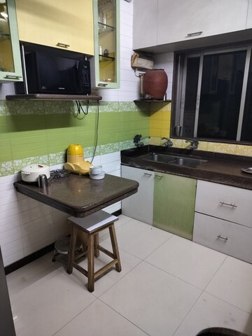 Master Bedroom in 3 BHK Apartment at Makhan Dham, Khar West – for Rent
