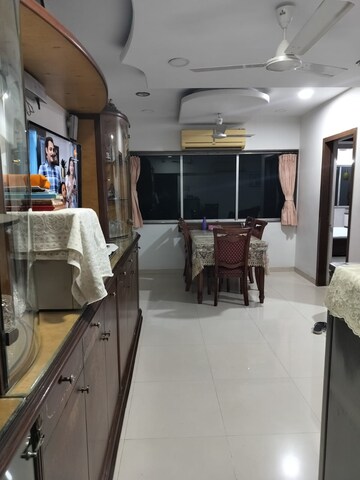 Master Bedroom in 3 BHK Apartment at Makhan Dham, Khar West – for Rent