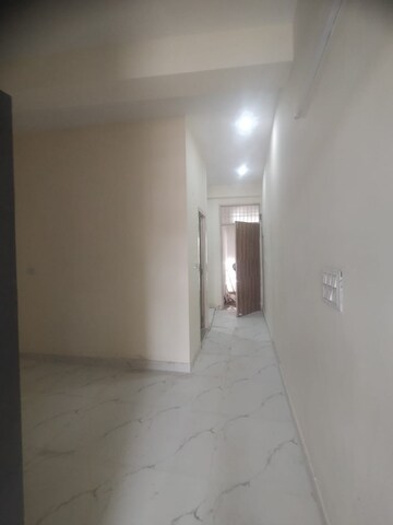Building Lobby in 1 BHK Builder Floor at Mayur Vihar 1 – for Rent