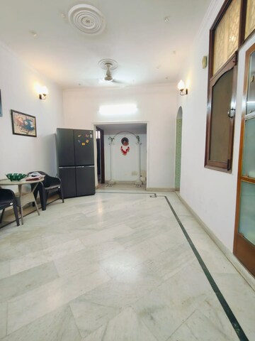 Master Bedroom in 4 BHK Builder Floor at Sector 38 – for Rent