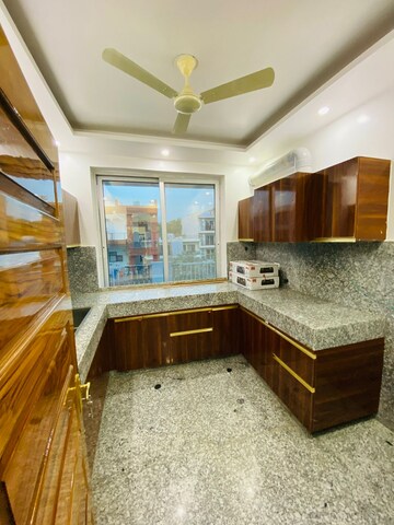 Kitchen in 4 BHK Builder Floor at Sector 38 – for Rent