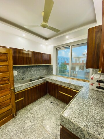 Kitchen in 4 BHK Builder Floor at Sector 38 – for Rent