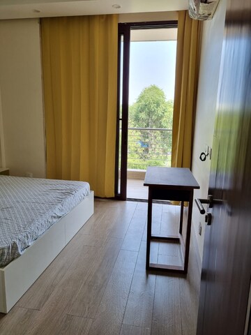 Bedroom in 3 BHK Builder Floor at Sector 38 – for Rent