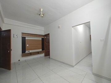 Master Bedroom in 1 BHK Builder Floor at Hsr Layout – for Rent