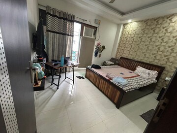 Bedroom in 3 BHK Builder Floor at Sector 57 – for Sale