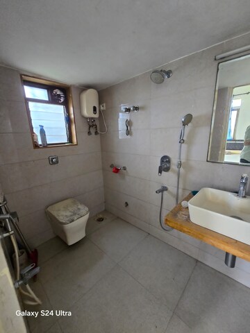 Team Area in 2 BHK Apartment at Rising Sun Apartments Juhu, Juhu – for Rent