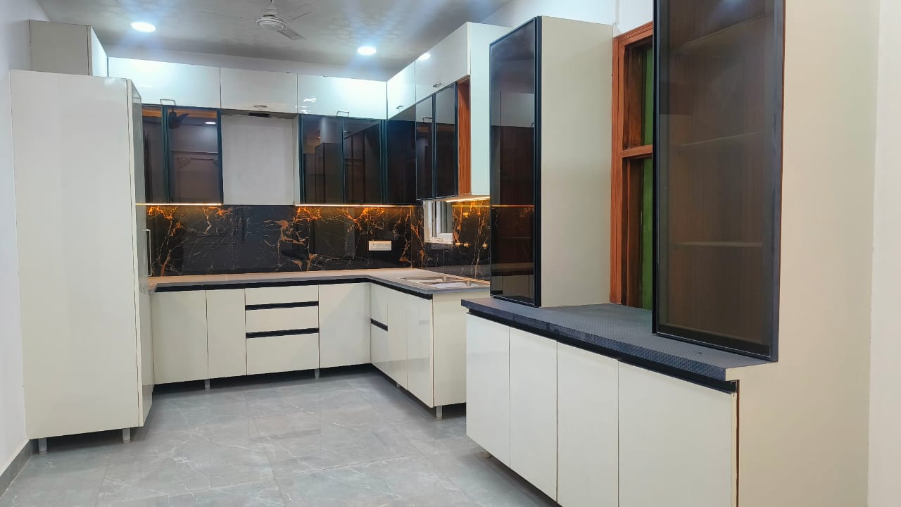4 BHK + Pooja Room Builder Floor For Sale in Niti Khand