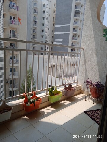 Balcony in 2.5 BHK Apartment at Shriram Luxor, Hennur Road – for Rent