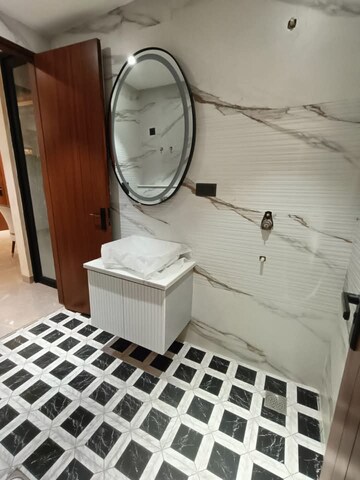 Bathroom in 3 BHK Apartment at M3M Capital, Sector 113 – for Sale