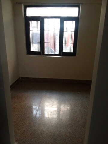 Room in 1 BHK Builder Floor at Sector 47 – for Rent