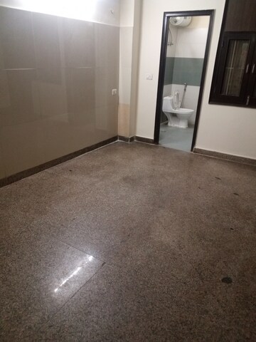 Room in 1 BHK Builder Floor at Sector 47 – for Rent
