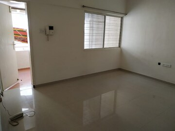 Room in 1 BHK Apartment at Sancheti Belcastel, Mundhwa – for Rent