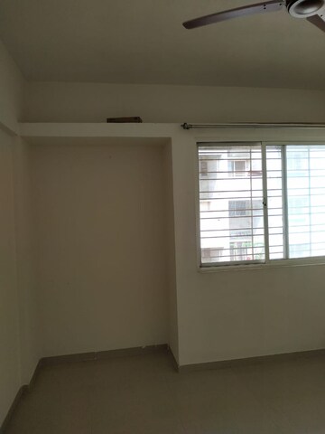 Room in 1 BHK Apartment at Sancheti Belcastel, Mundhwa – for Rent