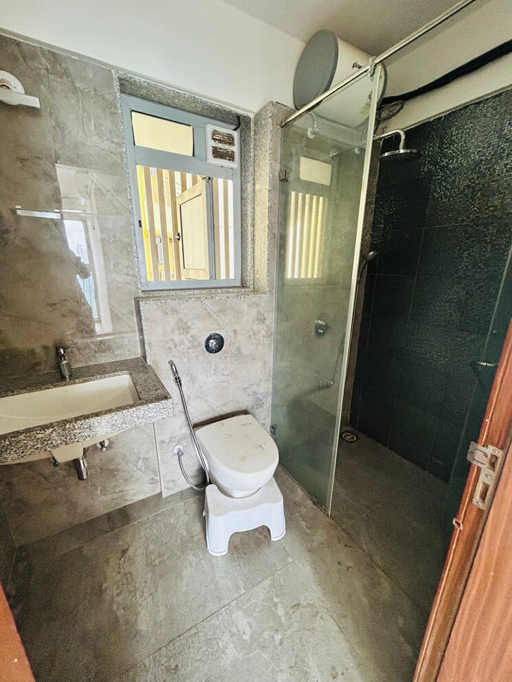 Master Bedroom, amanora-adreno-towers 3.5 Bedroom 1820 Sq.Ft. Apartment In Hadapsar Pune 7904452