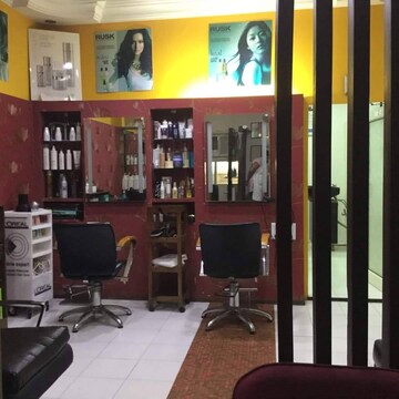  Shop – Exterior View View at Navarangpura - for Rent