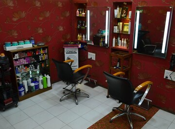  Shop – Exterior View View at Navarangpura - for Rent