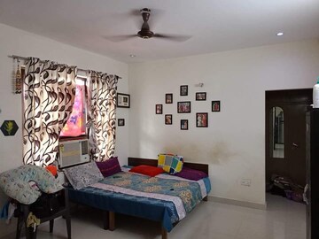 Bedroom in 2 BHK Builder Floor at Sector 23 – for Rent