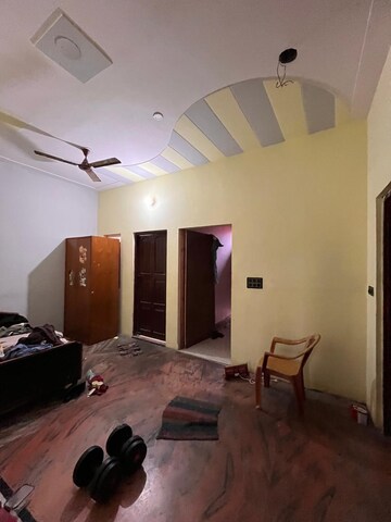 Room in 2 BHK Builder Floor at Sector 23 – for Rent