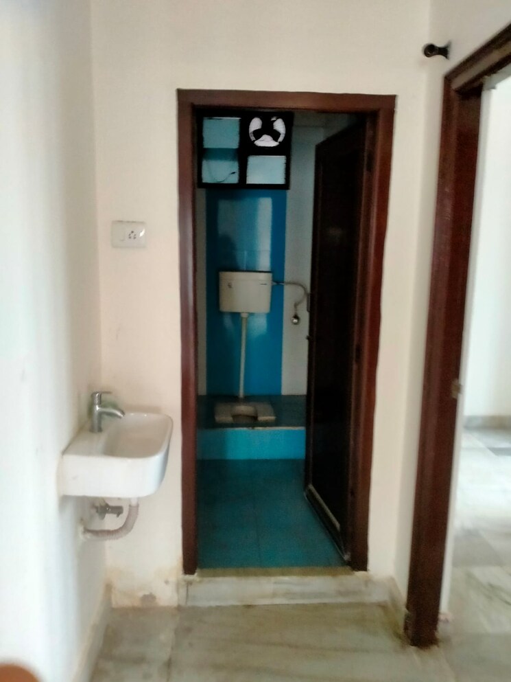 Bathroom, madhapur 3 Bedroom 1400 Sq.Ft. Apartment In Madhapur Hyderabad 7904573