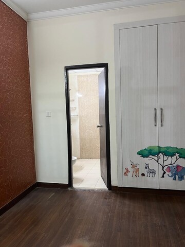 Room in 2 BHK Apartment at Aims Golf Avenue II, Sector 75 – for Rent