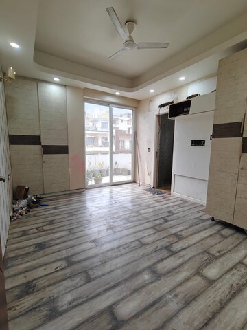 Room in 1 BHK Builder Floor at Ardee City, Sector 52 – for Rent