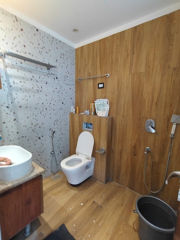 Bathroom in 1 BHK Builder Floor at Ardee City, Sector 52 – for Rent