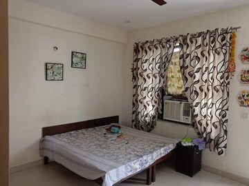 Bedroom in 2 BHK Builder Floor at Kondapur – for Rent