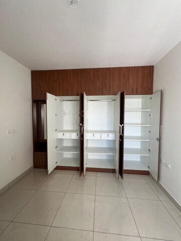 Room in 3 BHK Apartment at Prestige Elysian, Bannerghatta Road – for Rent
