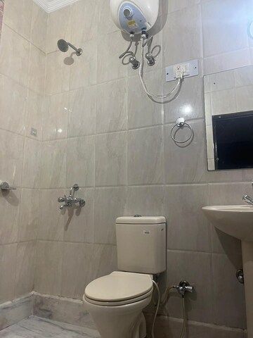 Master Bedroom in 3 BHK Builder Floor at Sector 47 – for Rent