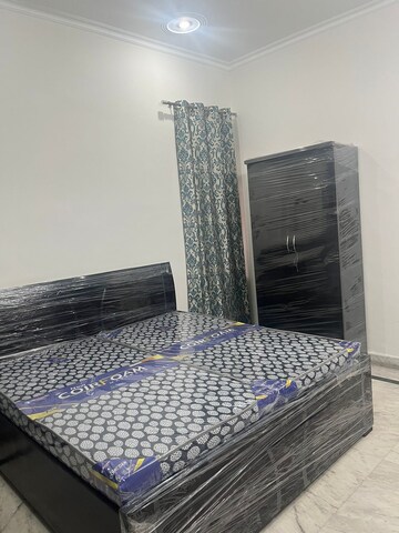 Bedroom in 3 BHK Builder Floor at Sector 47 – for Rent