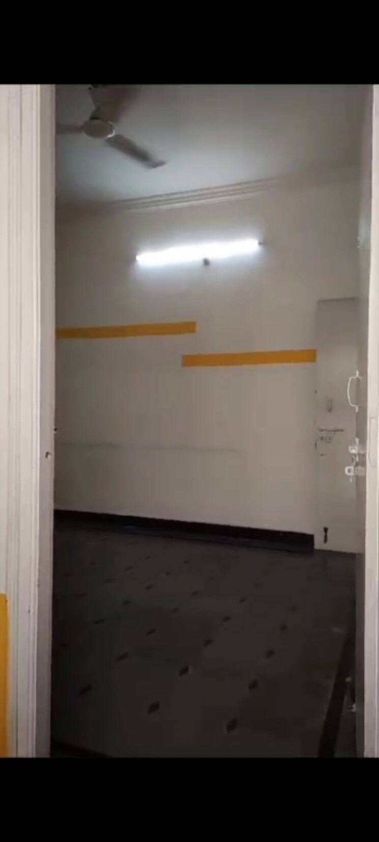 Bathroom, brindavan-colony-tolichowki 6+ Bedroom 150 Sq.Yd. Apartment In Tolichowki Hyderabad 7905237