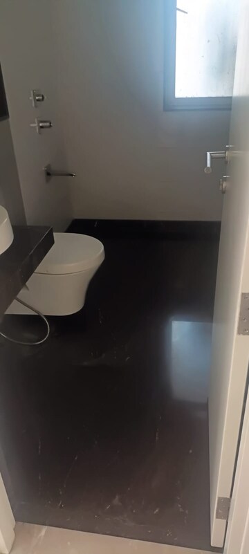 Furnished Amenities in 3 BHK Apartment at Kalpataru Radiance, Goregaon West – for Rent