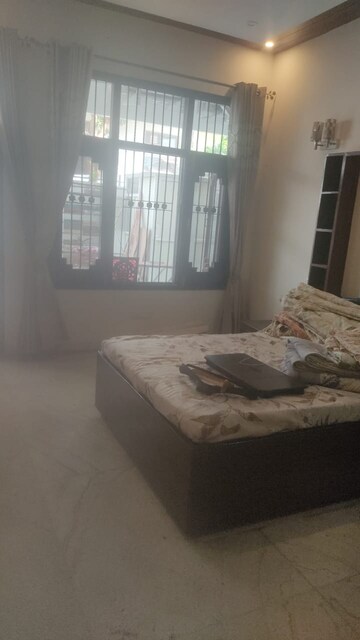 Living Room in 3.5 BHK Builder Floor at Mansa Devi – for Rent